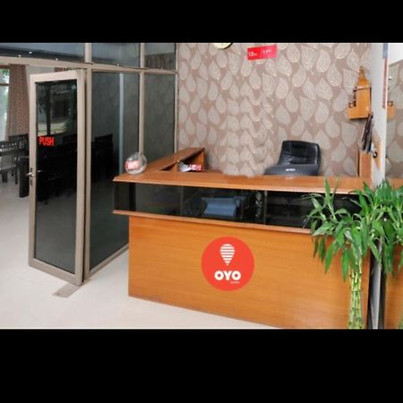 Hotel Samrat Neemrana Buitenkant foto